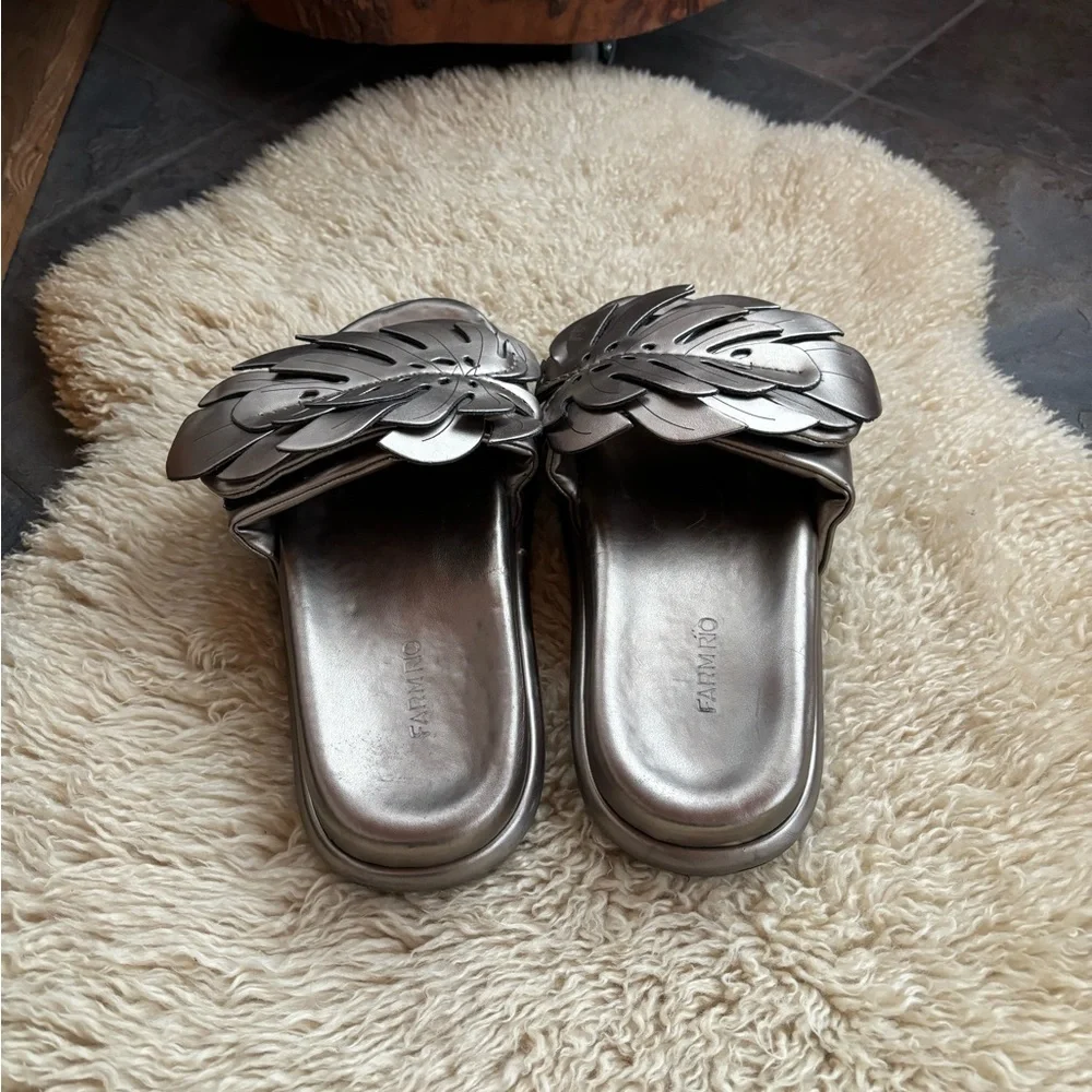 FARM Rio Monstera Slides - Picture 5 of 12